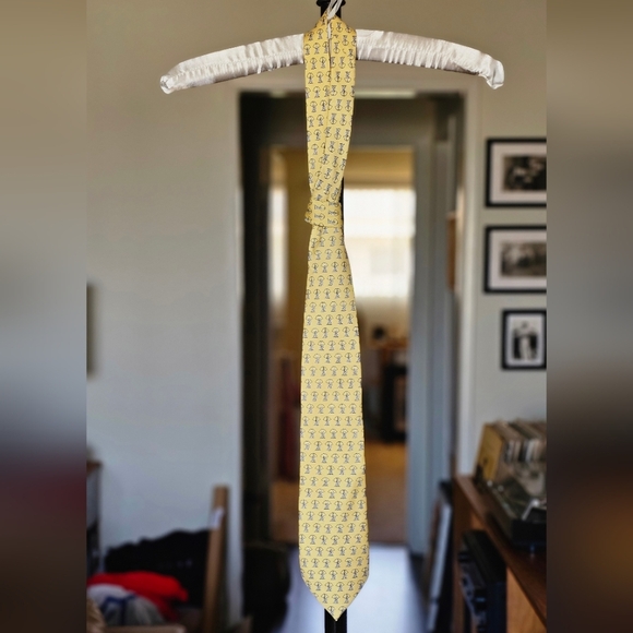 Vineyard Vines Men's‎ Silk Tie - Picture 2 of 7